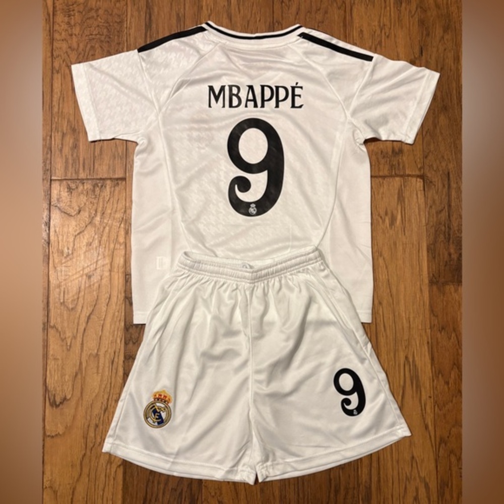 Mbappe Kids Youth Soccer Jersey Kit Real Madrid  New With Tags 22 24 26 28 30